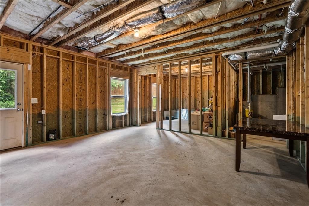 Image 41 of property listing at 6175 Beaver Crossing Drive, Cumming, GA 30040