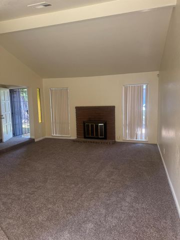 8517-8521 Portola Ct, Stockton, CA 95209