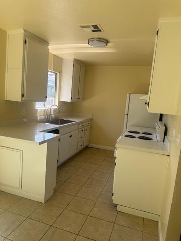 8517-8521 Portola Ct, Stockton, CA 95209