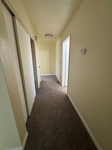 8517-8521 Portola Ct, Stockton, CA 95209