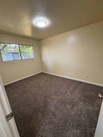 8517-8521 Portola Ct, Stockton, CA 95209