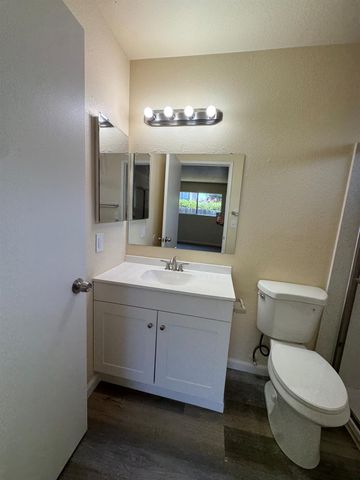 8517-8521 Portola Ct, Stockton, CA 95209