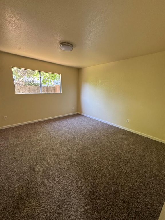 8517-8521 Portola Ct, Stockton, CA 95209