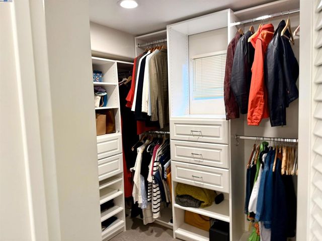 4400 Saint Andrews Rd, Oakland, CA 94605