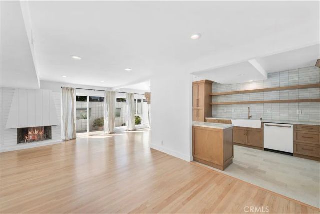 456 Orion Way, Newport Beach, CA 92663