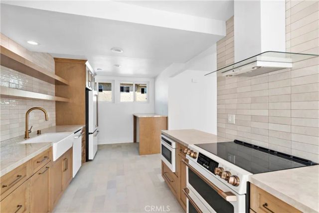 456 Orion Way, Newport Beach, CA 92663