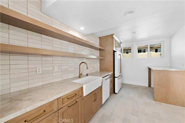 456 Orion Way, Newport Beach, CA 92663
