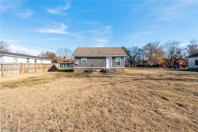 2101 N 30th Street, Fort Smith, AR 72904