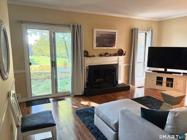 10 Cottonwood Drive 10, Avon, CT 06001