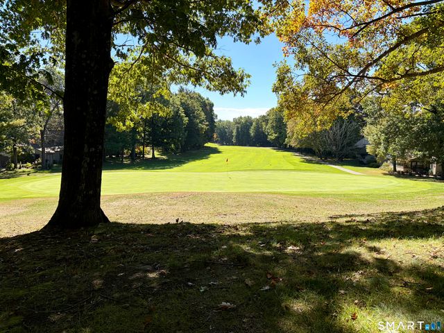 10 Cottonwood Drive 10, Avon, CT 06001