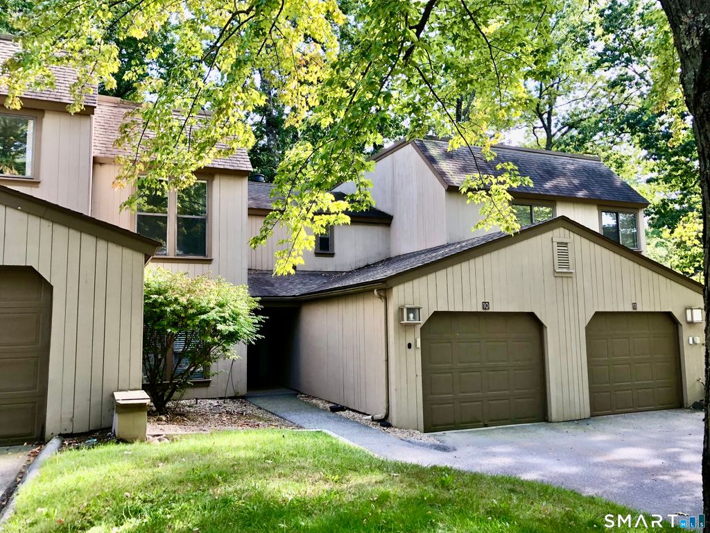 10 Cottonwood Drive 10, Avon, CT 06001