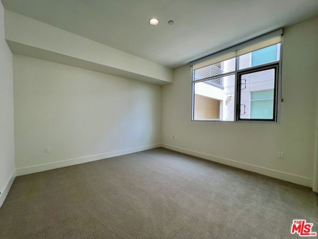 11715 W BELLAGIO Road 204, Los Angeles, CA 90049