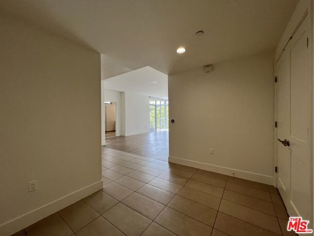 11715 W BELLAGIO Road 204, Los Angeles, CA 90049