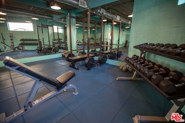 11715 W BELLAGIO Road 204, Los Angeles, CA 90049