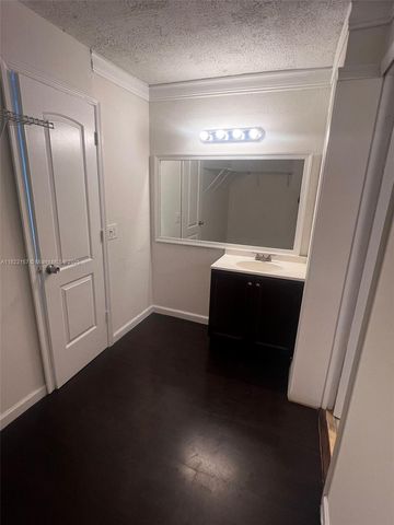 498 NW 165th St Rd D303, Miami, FL 33169