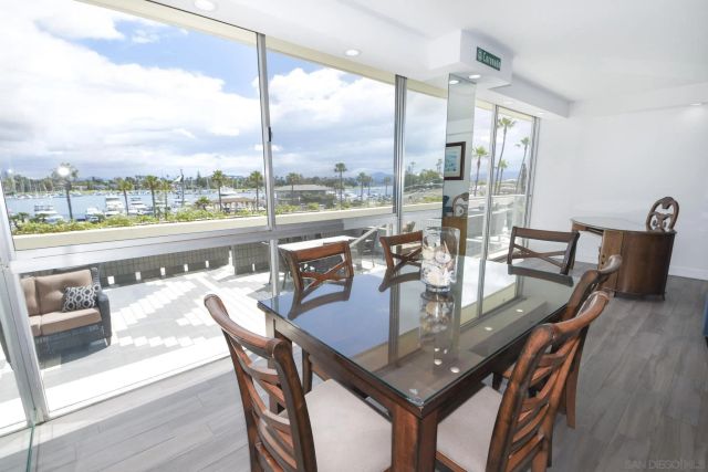 1710 Avenida Del Mundo 105, Coronado, CA 92118