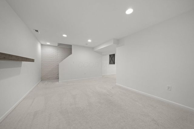 6987 Granite Falls Drive, Blacklick, OH 43004