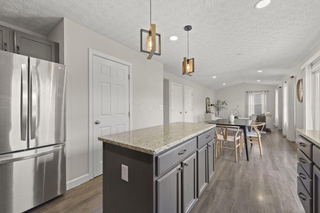 6987 Granite Falls Drive, Blacklick, OH 43004