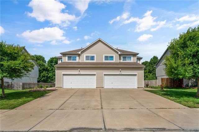 18528 Cherry Court, Gardner, KS 66030