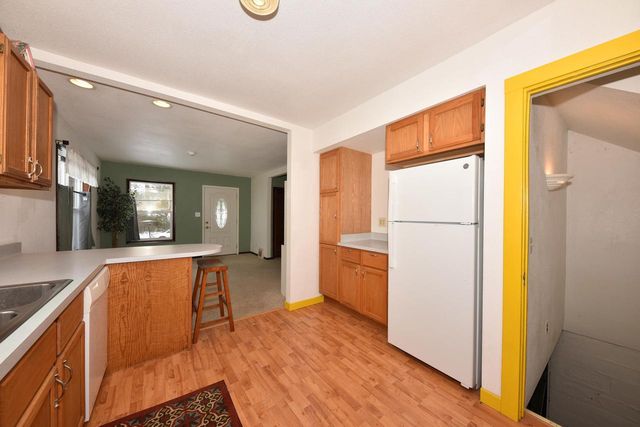 560 W Chestnut STREET, Port Washington, WI 53074