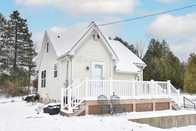 560 W Chestnut STREET, Port Washington, WI 53074