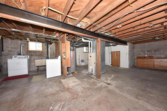 560 W Chestnut STREET, Port Washington, WI 53074