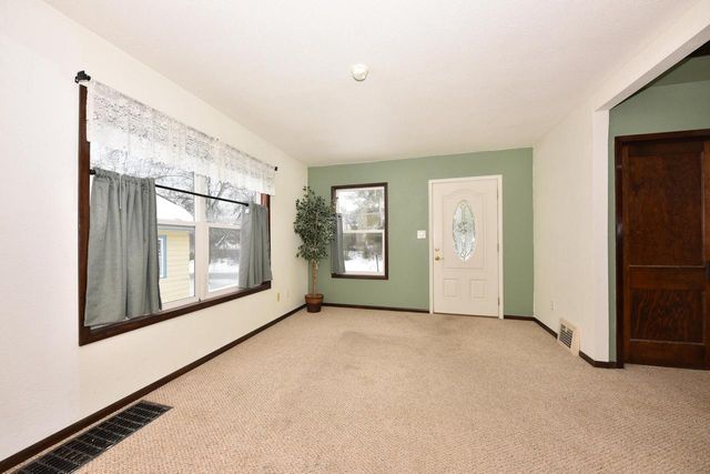 560 W Chestnut STREET, Port Washington, WI 53074