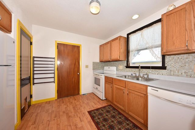 560 W Chestnut STREET, Port Washington, WI 53074