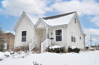 560 W Chestnut STREET, Port Washington, WI 53074