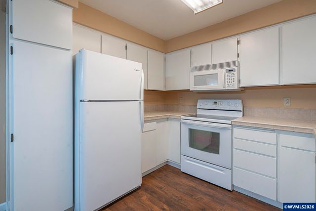 401 Madrona, Apt 3 Av SE, Salem, OR 97302