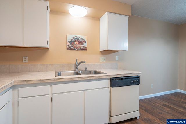 401 Madrona, Apt 3 Av SE, Salem, OR 97302