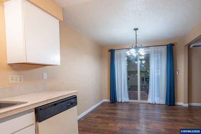 401 Madrona, Apt 3 Av SE, Salem, OR 97302