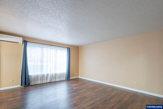 401 Madrona, Apt 3 Av SE, Salem, OR 97302