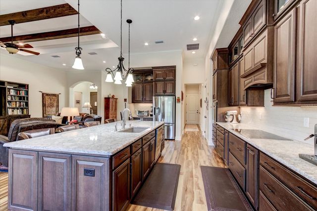 26301 AVENIDA LAS COLINAS, Howey In The Hills, FL 34737