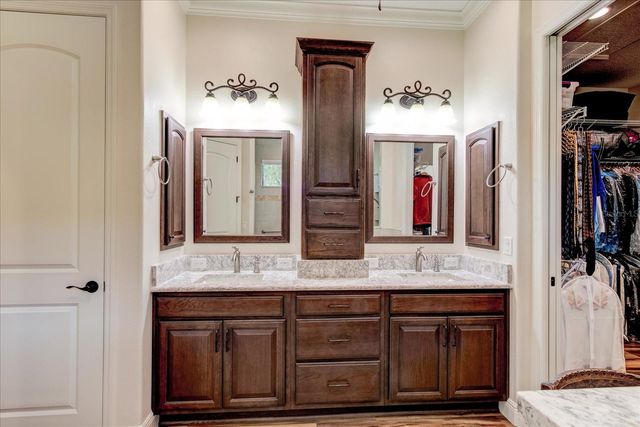 26301 AVENIDA LAS COLINAS, Howey In The Hills, FL 34737