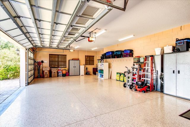 26301 AVENIDA LAS COLINAS, Howey In The Hills, FL 34737