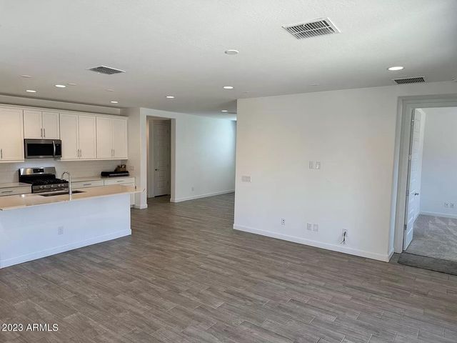 1651 W Paseo Way, Phoenix, AZ 85041