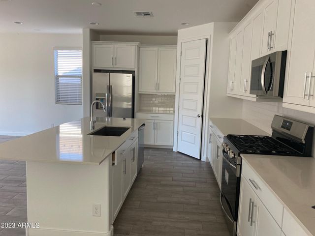 1651 W Paseo Way, Phoenix, AZ 85041