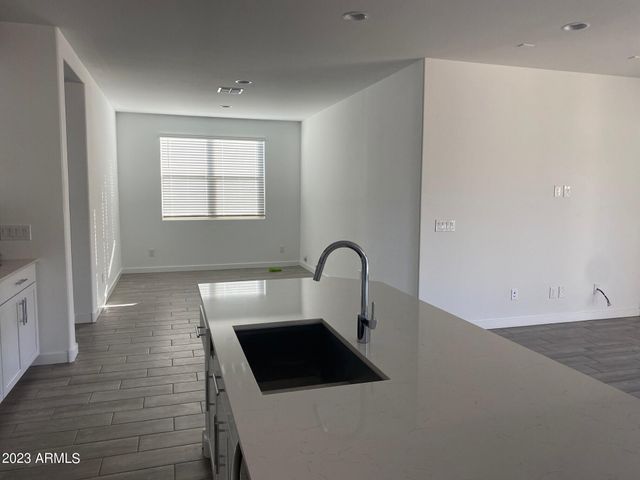 1651 W Paseo Way, Phoenix, AZ 85041