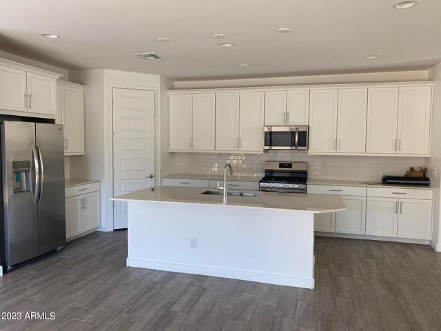 1651 W Paseo Way, Phoenix, AZ 85041