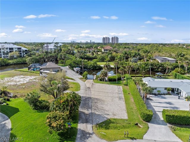 4724 Riverside DR, Estero, FL 33928