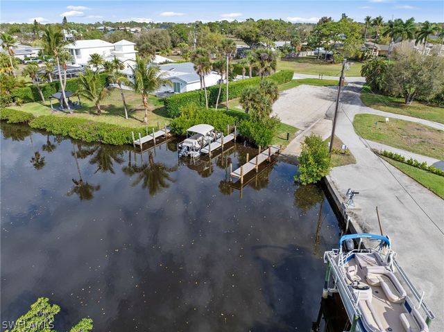 4724 Riverside DR, Estero, FL 33928