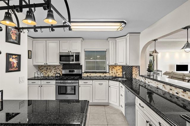 6060 SHORE BOULEVARD S 200, Gulfport, FL 33707