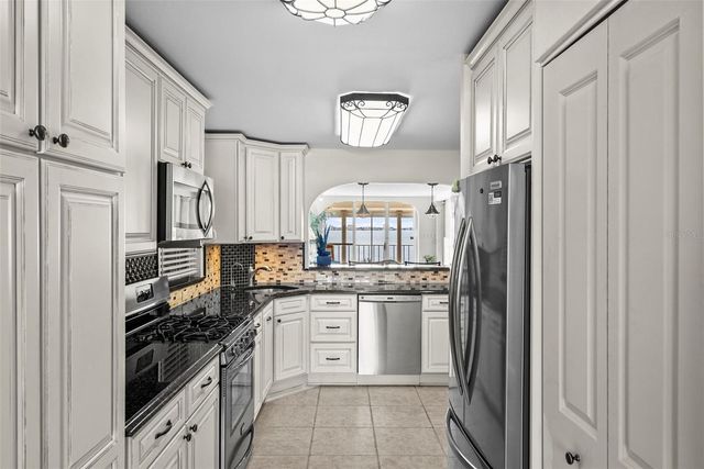 6060 SHORE BOULEVARD S 200, Gulfport, FL 33707