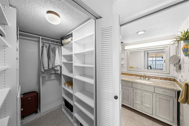 6060 SHORE BOULEVARD S 200, Gulfport, FL 33707
