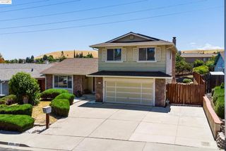 2125 Robles Dr, Antioch, CA 94509