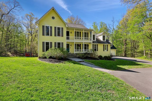 13 Aunt Pattys Lane West, Bethel, CT 06801