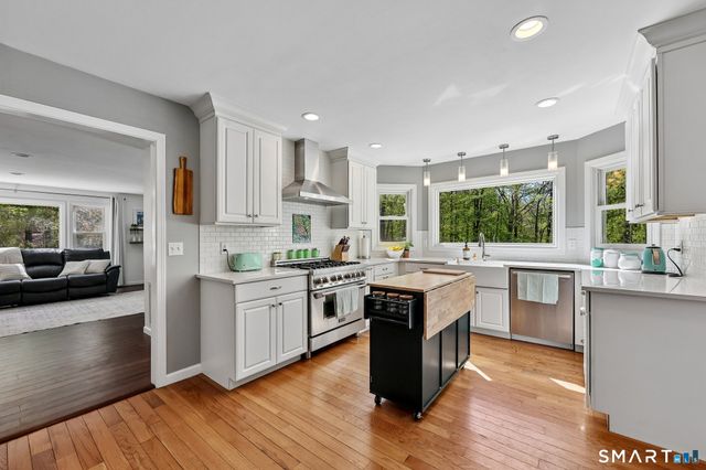 13 Aunt Pattys Lane West, Bethel, CT 06801
