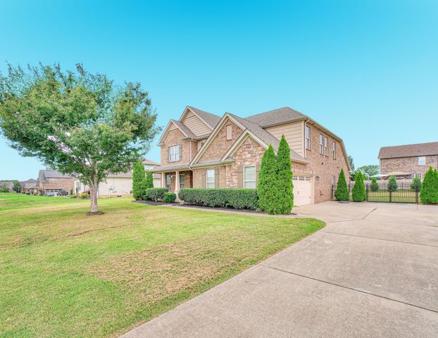 5028 General Eisenhower Dr, Murfreesboro, TN 37129