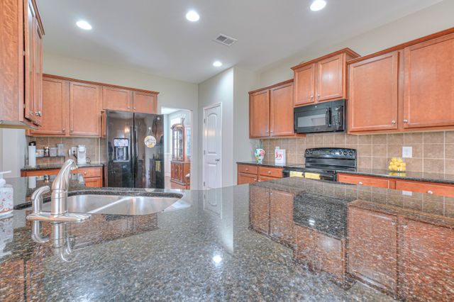 5028 General Eisenhower Dr, Murfreesboro, TN 37129